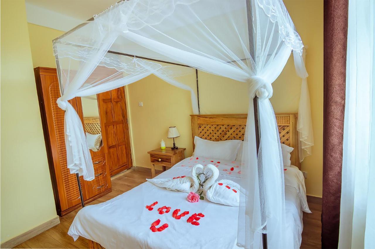 Rayan Apartments&Safaris Arusha Bagian luar foto